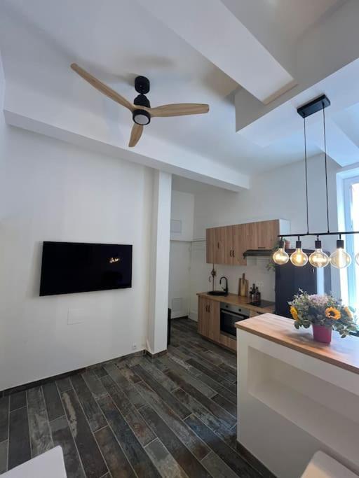 Apartamento Ancien Salomon Xvie Siecle